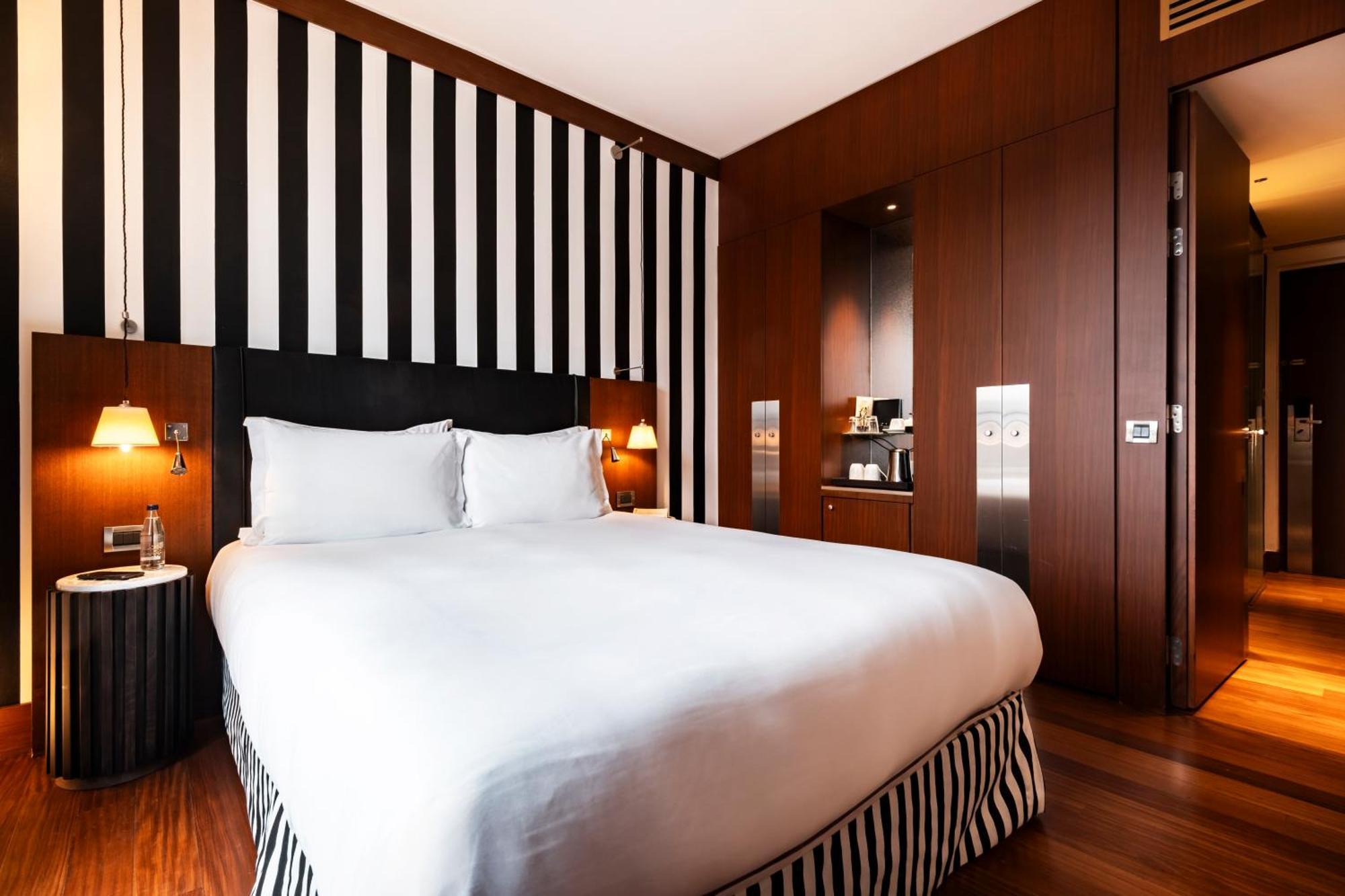 Grand Hotel Champs-Elysees Paris Exterior photo