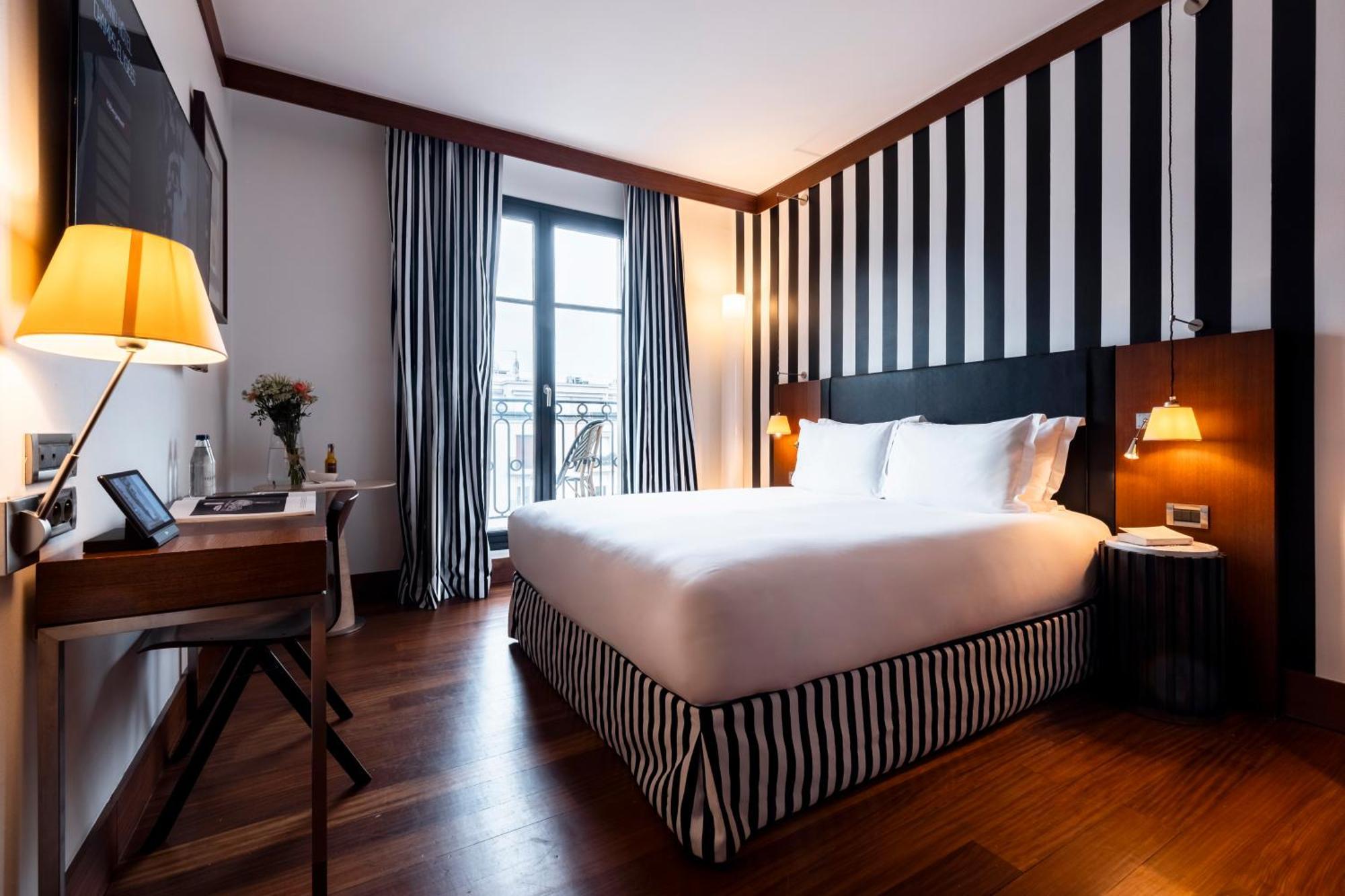 Grand Hotel Champs-Elysees Paris Exterior photo
